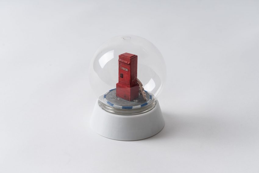 כדור זכוכית תיבת דואר | שאול כהן
